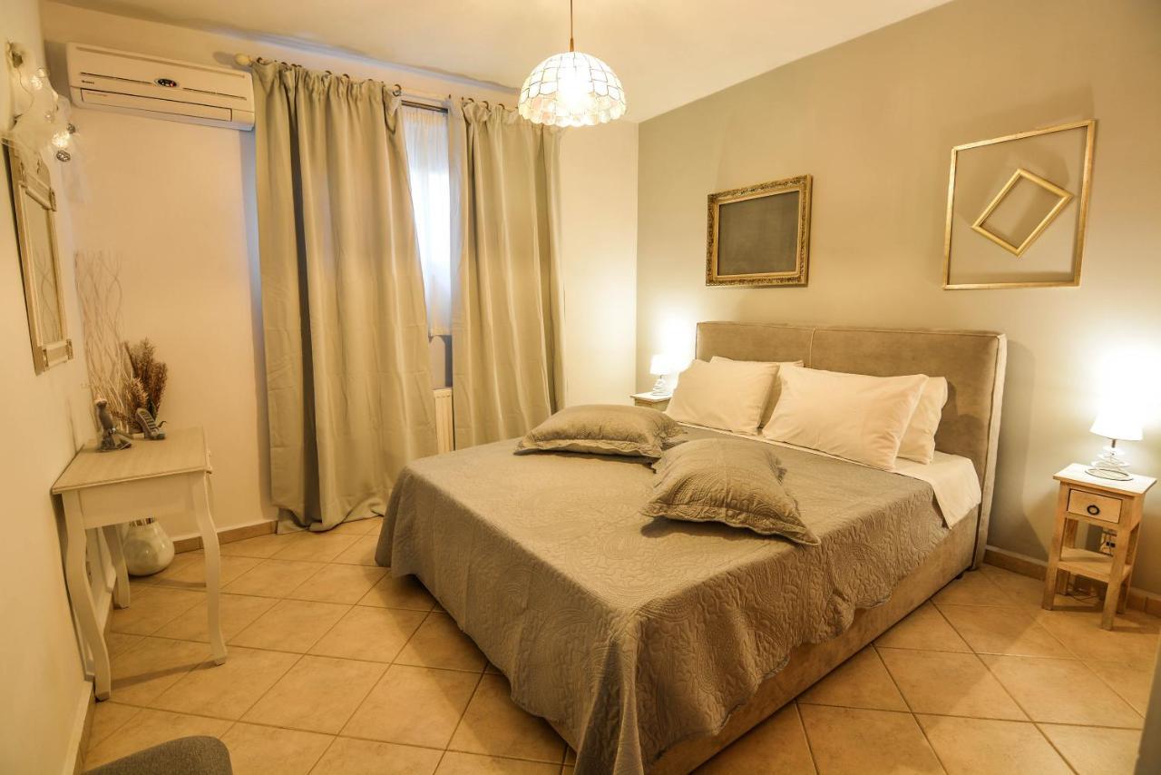 Theoni'S Apartments Ксилокастро Экстерьер фото