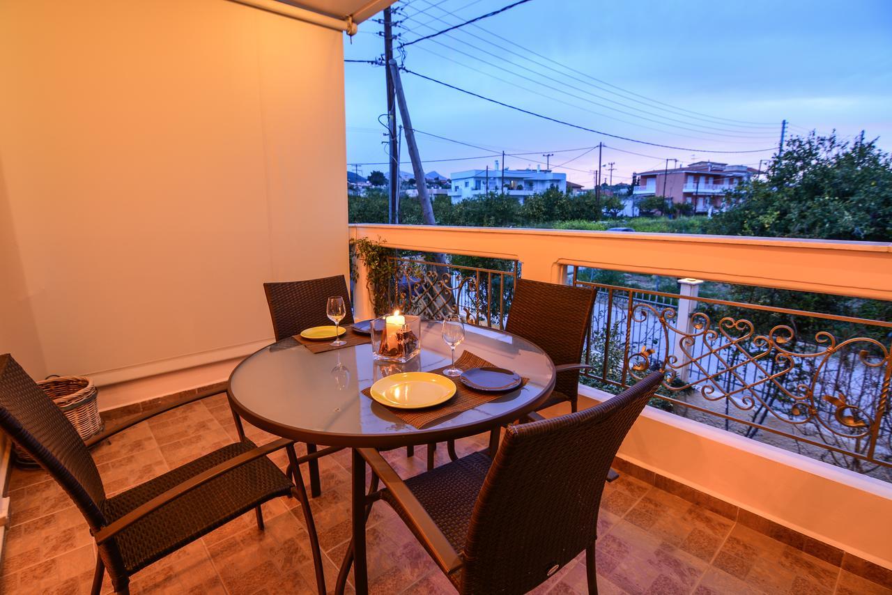 Theoni'S Apartments Ксилокастро Экстерьер фото
