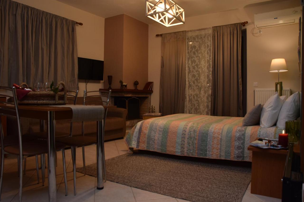 Theoni'S Apartments Ксилокастро Экстерьер фото